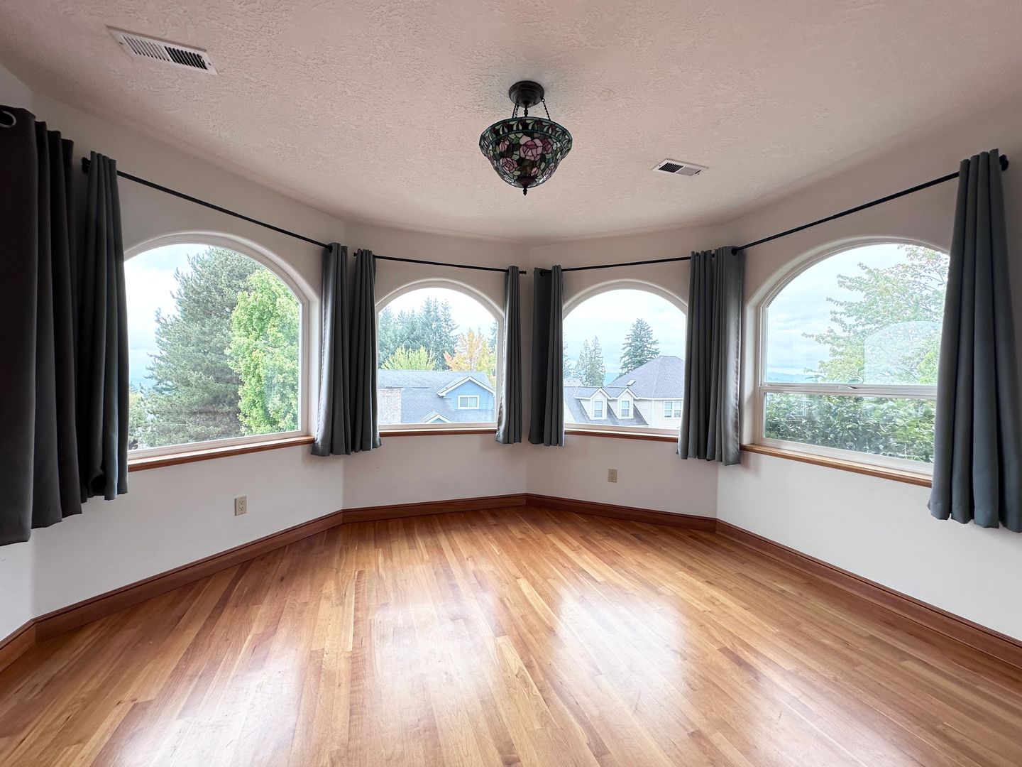 18261 SW Fallatin Loop - Aloha - Oregon - 3 bed, 2.5 bath rental property