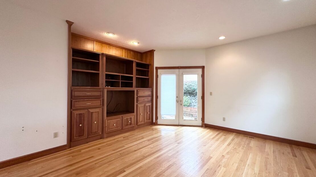 18261 SW Fallatin Loop - Aloha - Oregon - 3 bed, 2.5 bath rental property