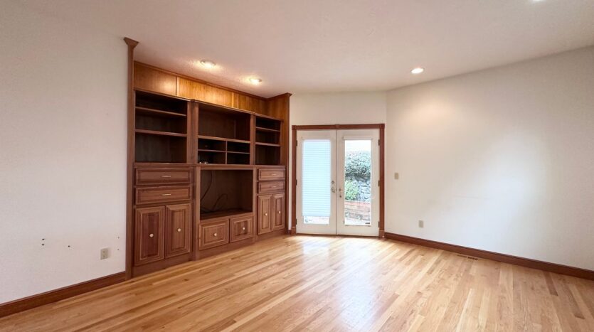 18261 SW Fallatin Loop - Aloha - Oregon - 3 bed, 2.5 bath rental property