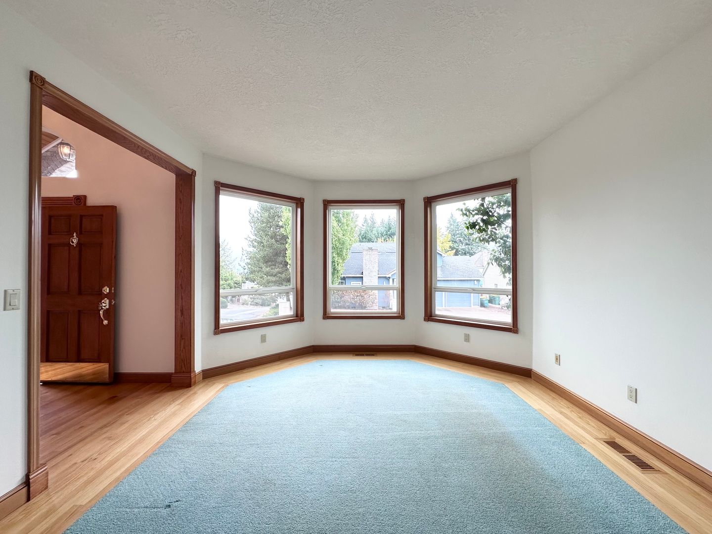 18261 SW Fallatin Loop - Aloha - Oregon - 3 bed, 2.5 bath rental property