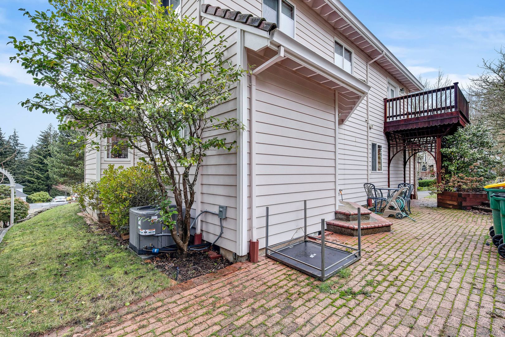 18261 SW Fallatin Loop - Aloha - Oregon - 3 bed, 2.5 bath rental property