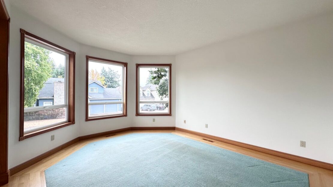 18261 SW Fallatin Loop - Aloha - Oregon - 3 bed, 2.5 bath rental property