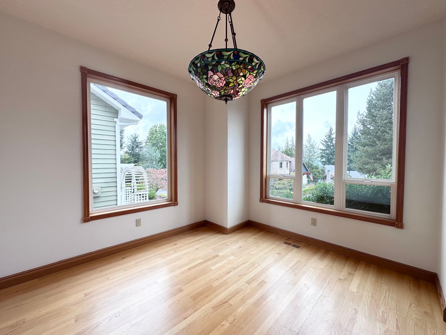 18261 SW Fallatin Loop - Aloha - Oregon - 3 bed, 2.5 bath rental property