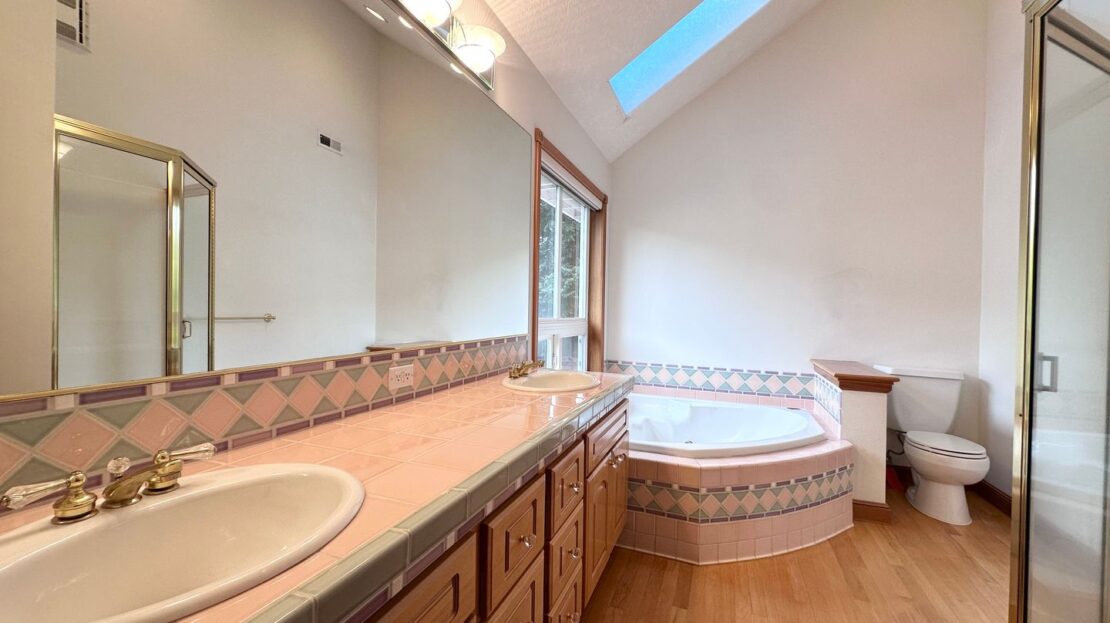 18261 SW Fallatin Loop - Aloha - Oregon - 3 bed, 2.5 bath rental property