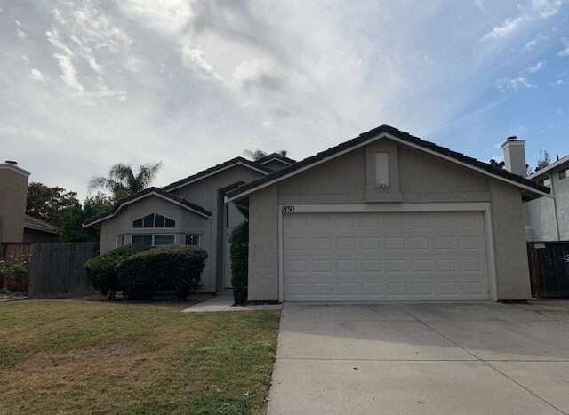 1830 Foxwood Drive - Tracy - California - 3 bed, 2 bath rental property