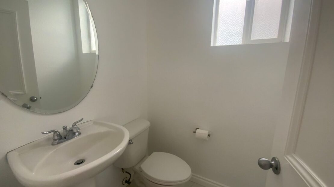 18423 100th Ave E - Puyallup - Washington - 3 bed, 2.5 bath rental property