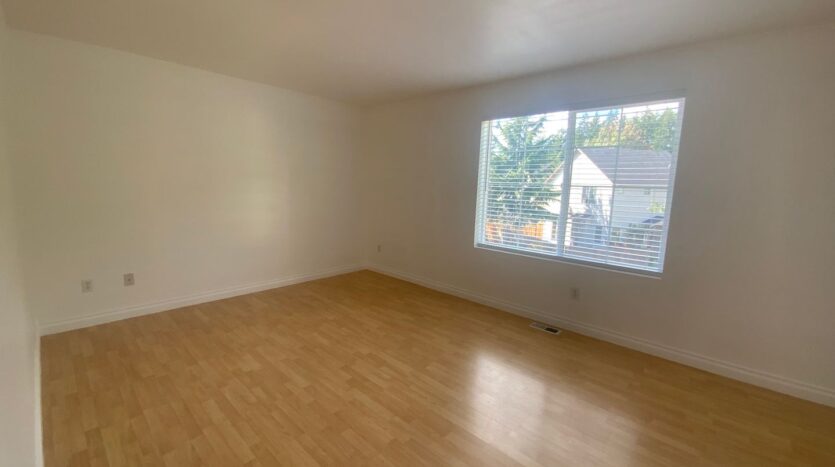 18423 100th Ave E - Puyallup - Washington - 3 bed, 2.5 bath rental property