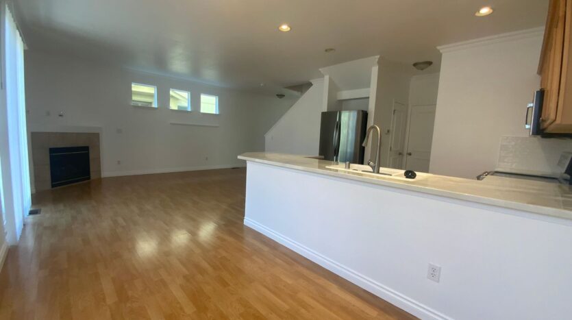 18423 100th Ave E - Puyallup - Washington - 3 bed, 2.5 bath rental property