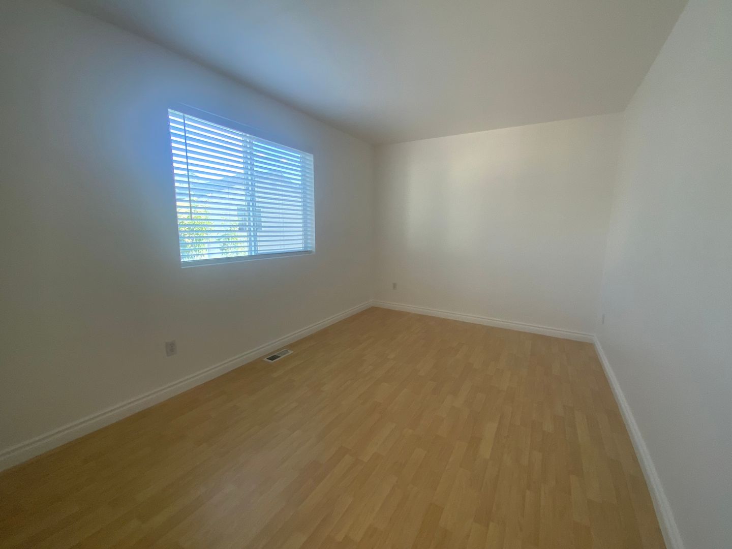 18423 100th Ave E - Puyallup - Washington - 3 bed, 2.5 bath rental property