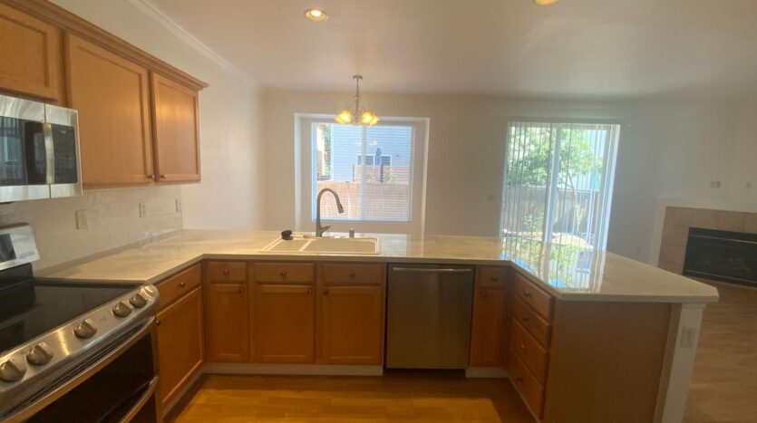 18423 100th Ave E - Puyallup - Washington - 3 bed, 2.5 bath rental property