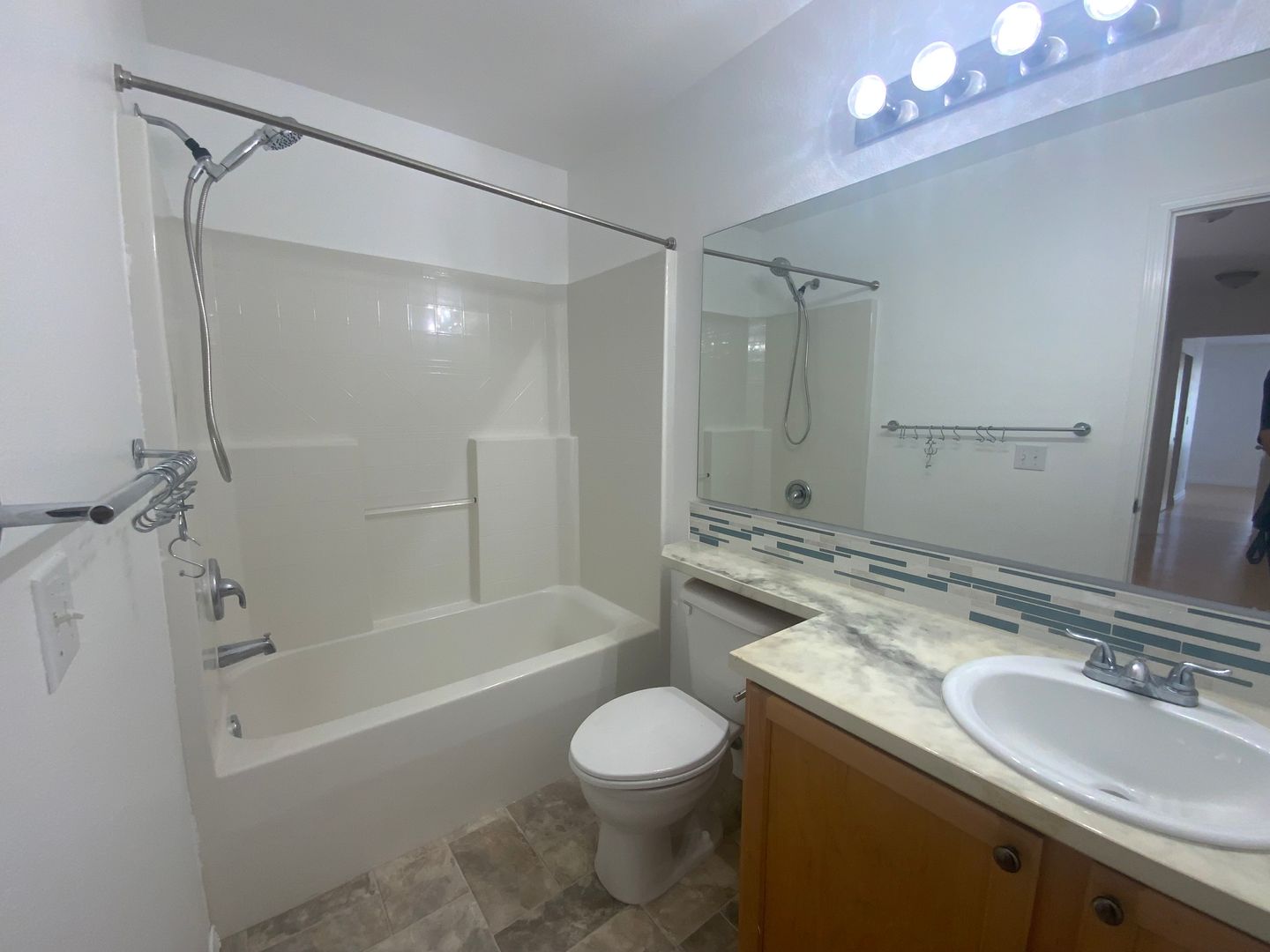 18423 100th Ave E - Puyallup - Washington - 3 bed, 2.5 bath rental property