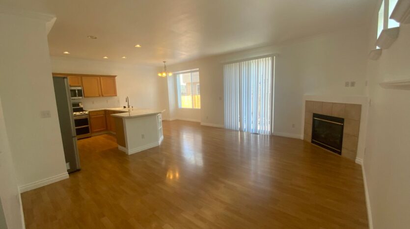 18423 100th Ave E - Puyallup - Washington - 3 bed, 2.5 bath rental property