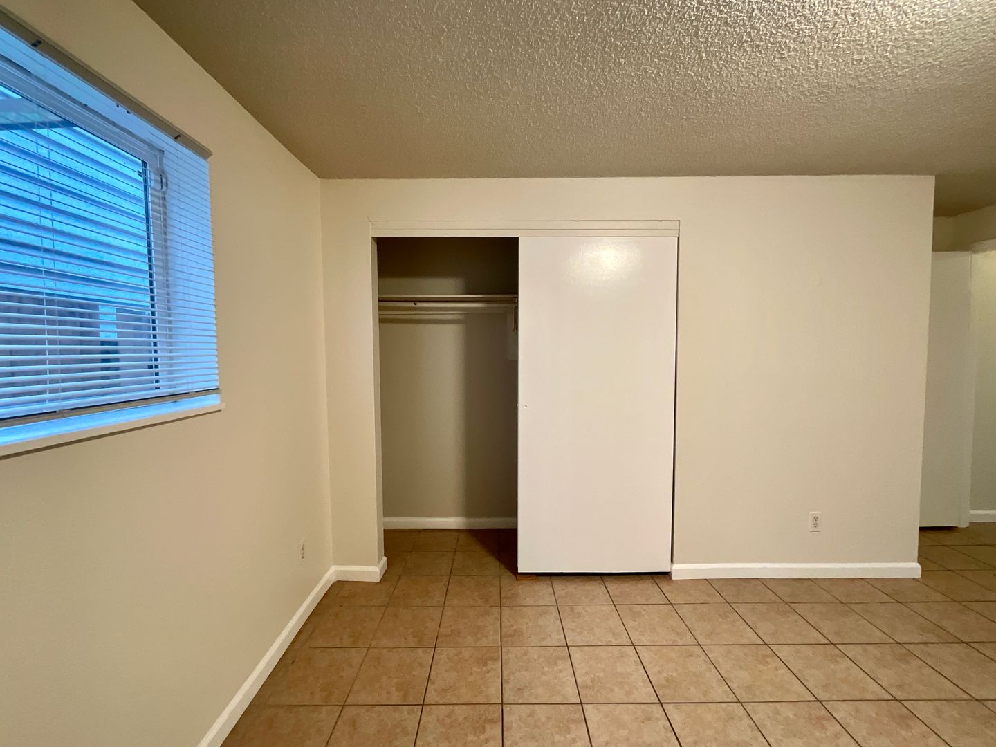 18917 47th Ave S - SeaTac - Washington - 2 bed, 1 bath rental property