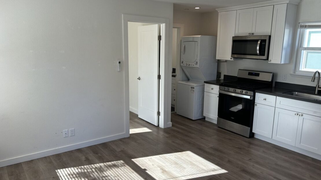 19 7th Street - Unit 8 - Petaluma - California - 1 bed, 1 bath rental property