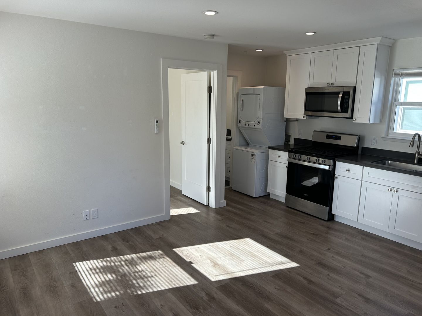19 7th Street - Unit 8 - Petaluma - California - 1 bed, 1 bath rental property