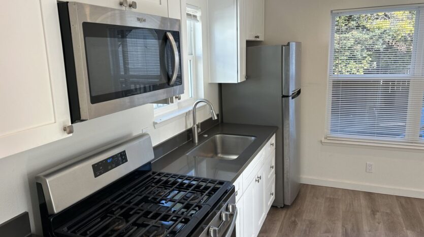 19 7th Street - Unit 8 - Petaluma - California - 1 bed, 1 bath rental property