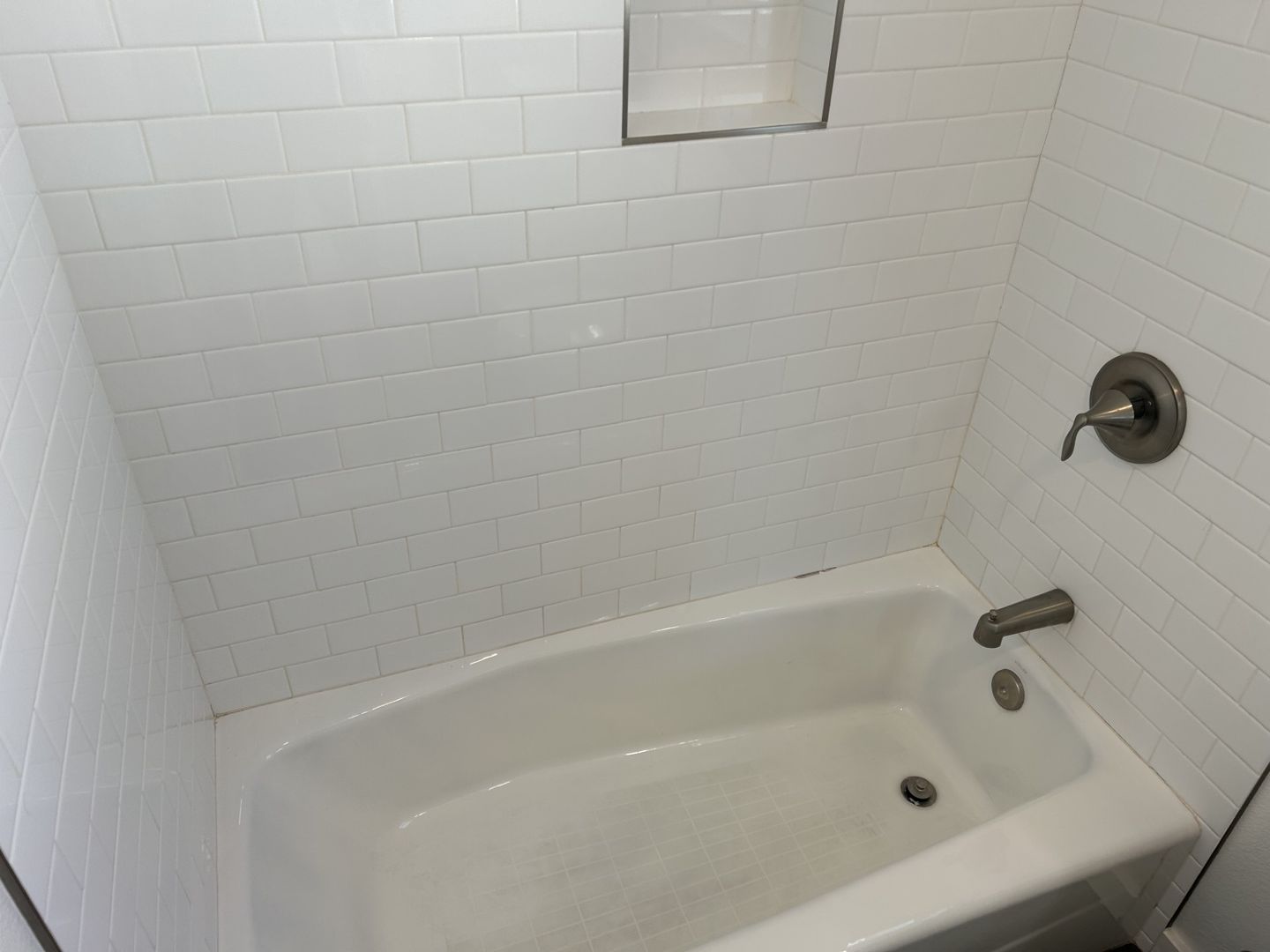 19 7th Street - Unit 8 - Petaluma - California - 1 bed, 1 bath rental property