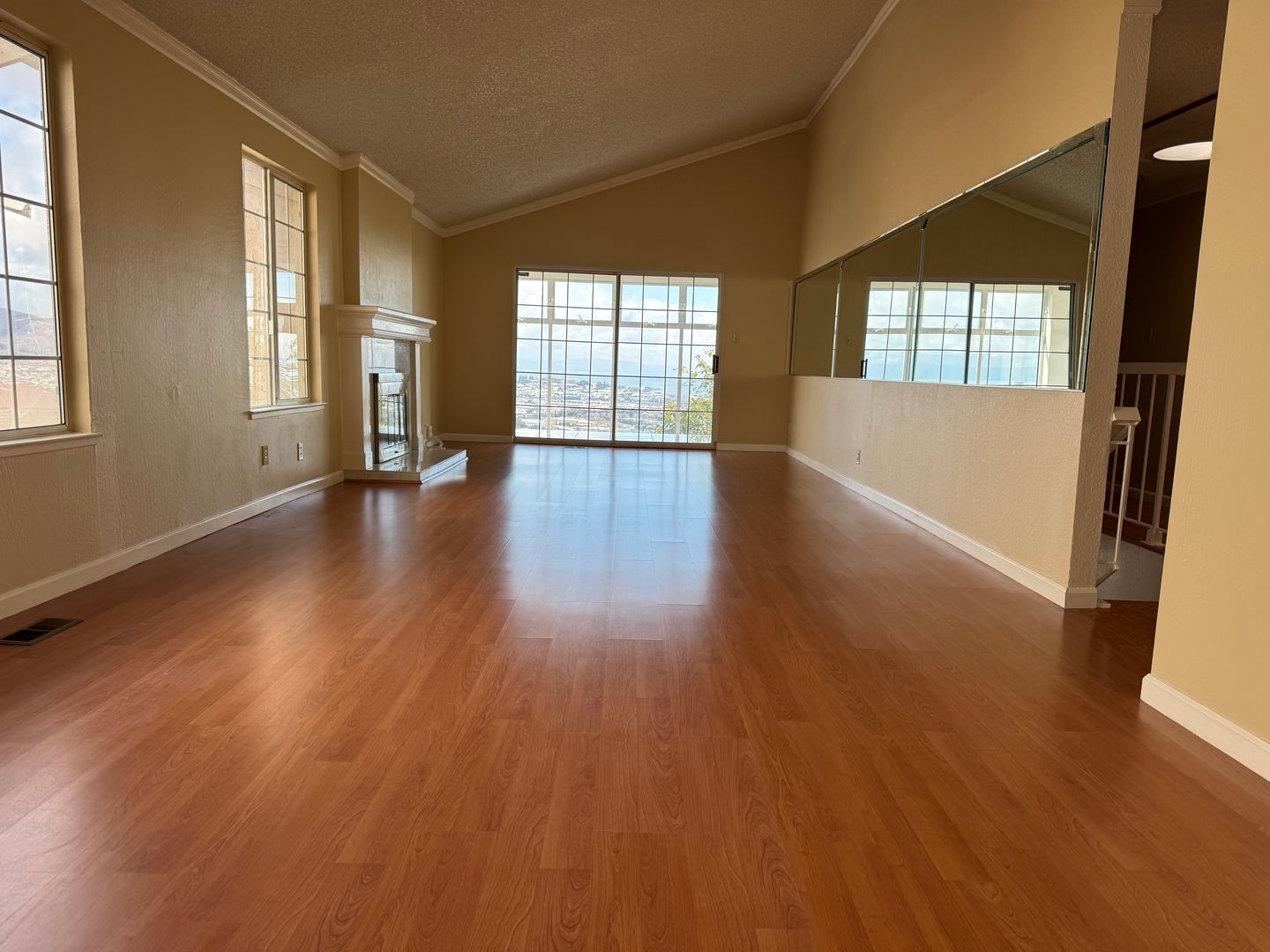 19 Summit Ct - South San Francisco - California - 4 bed, 3 bath rental property