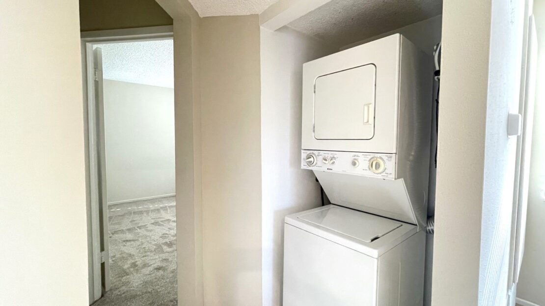 1959 Wellington Ln #3 - Vista - California - 1 bed, 1 bath rental property