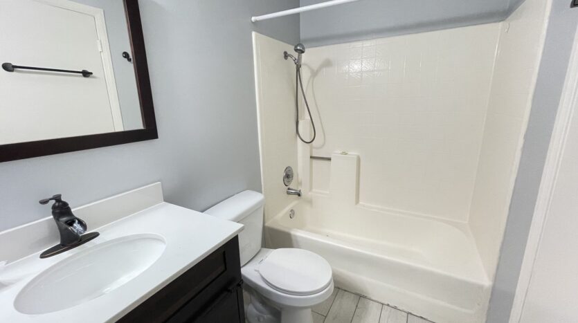 1959 Wellington Ln #3 - Vista - California - 1 bed, 1 bath rental property