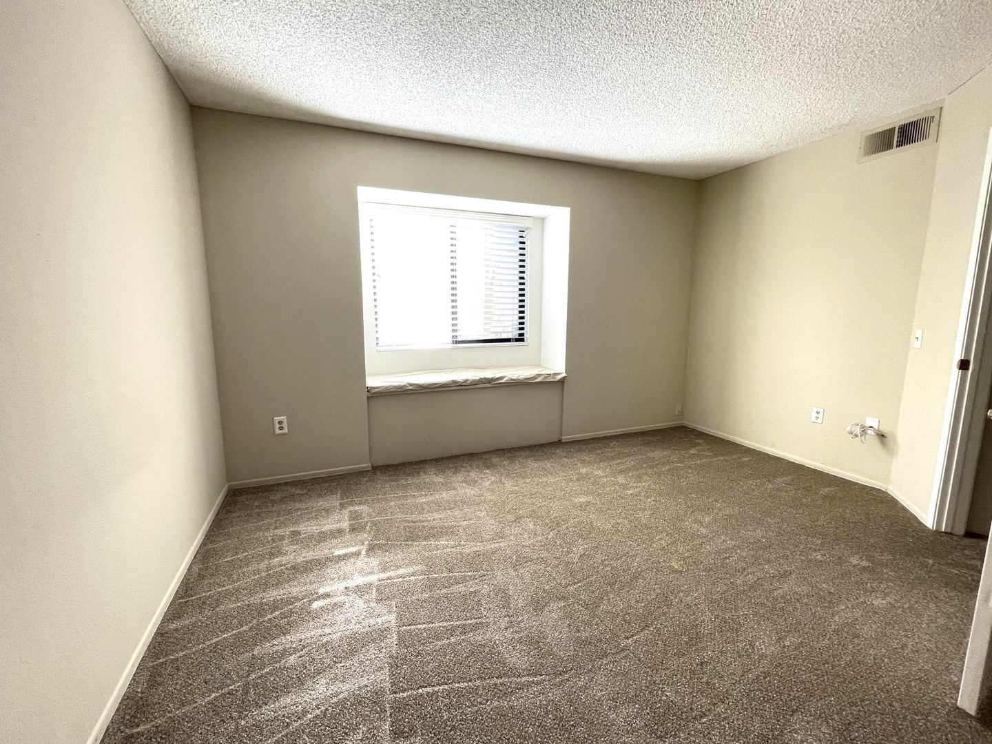 1959 Wellington Ln #3 - Vista - California - 1 bed, 1 bath rental property