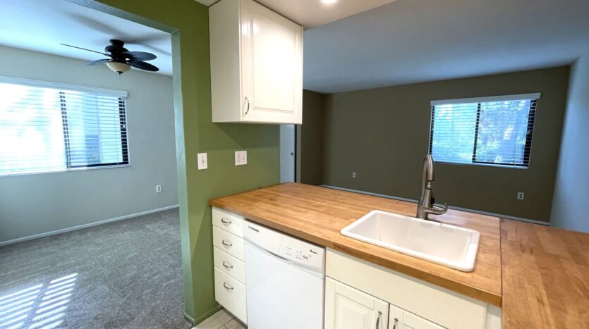 1959 Wellington Ln #3 - Vista - California - 1 bed, 1 bath rental property