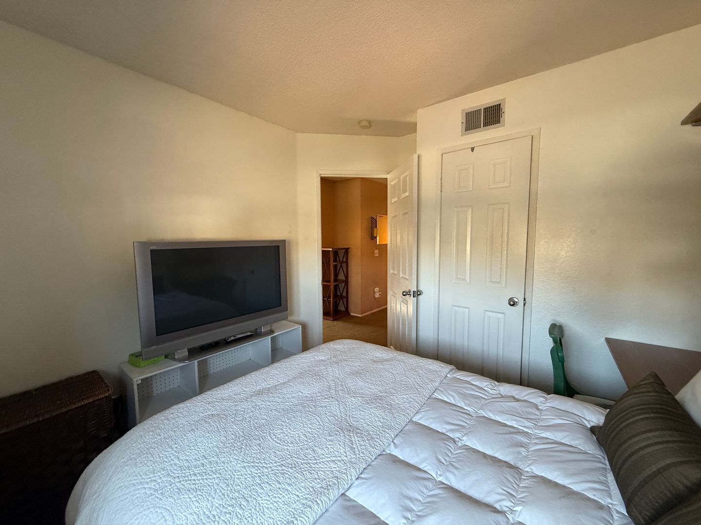 1971 Wildbrook place - Chula Vista - California - 3 bed, 2.5 bath rental property