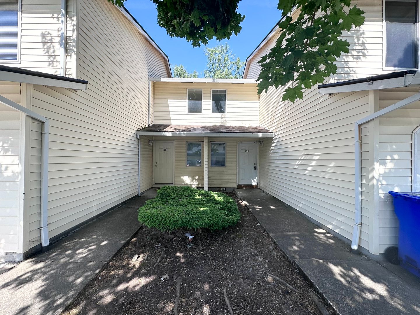 19961 NE Halsey St. - #103 - Portland - Oregon - 3 bed, 2.5 bath rental property