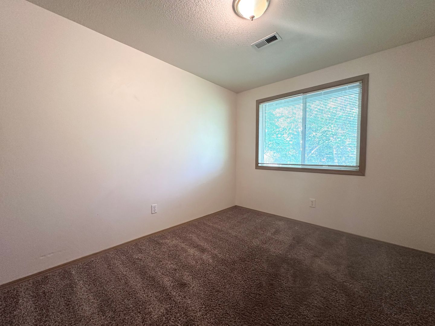 19961 NE Halsey St. - #103 - Portland - Oregon - 3 bed, 2.5 bath rental property