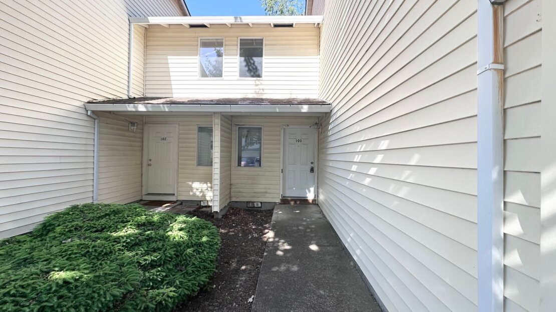 19961 NE Halsey St. - #103 - Portland - Oregon - 3 bed, 2.5 bath rental property