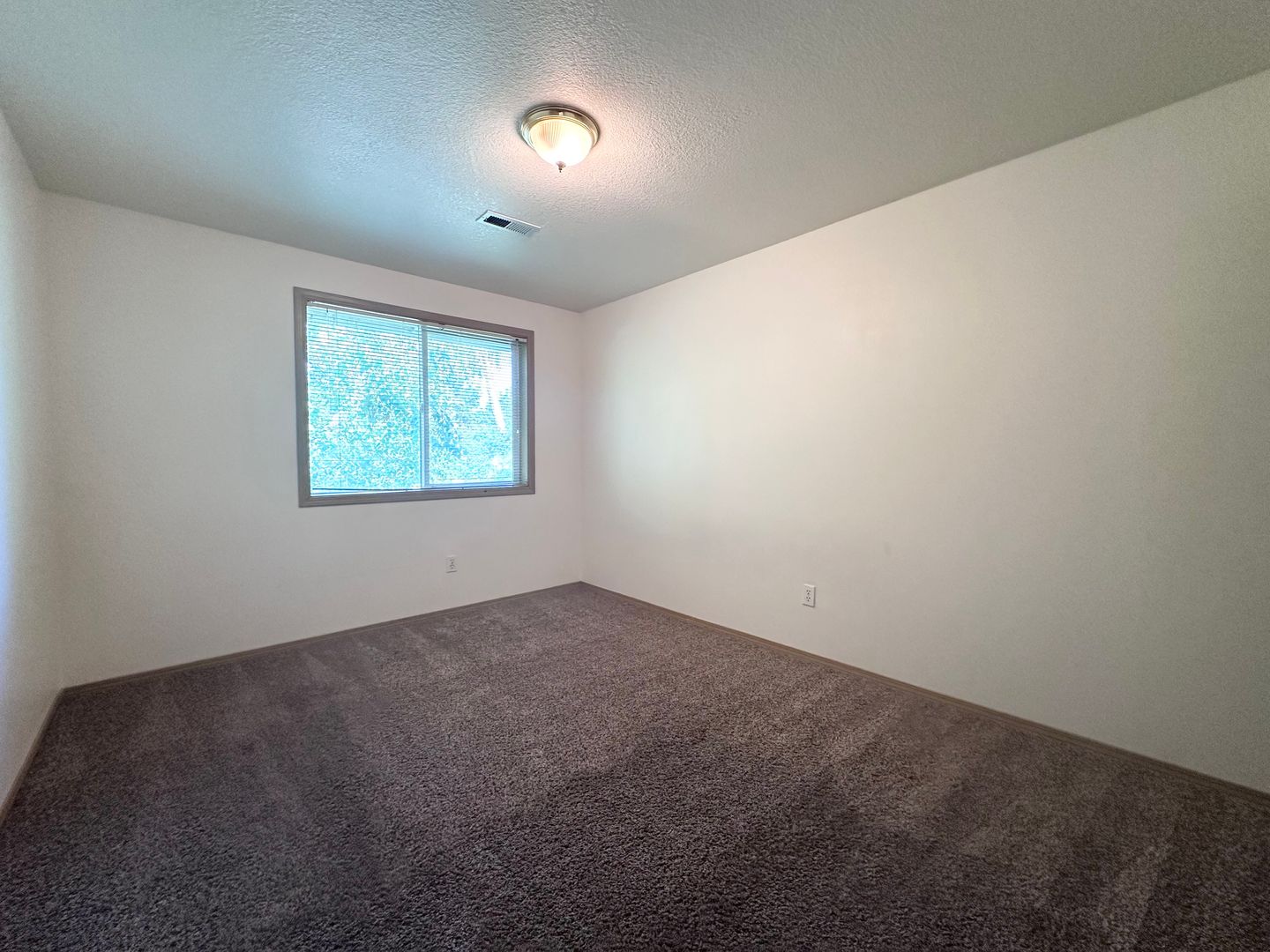 19961 NE Halsey St. - #103 - Portland - Oregon - 3 bed, 2.5 bath rental property