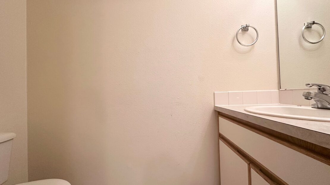 19961 NE Halsey St. - #103 - Portland - Oregon - 3 bed, 2.5 bath rental property