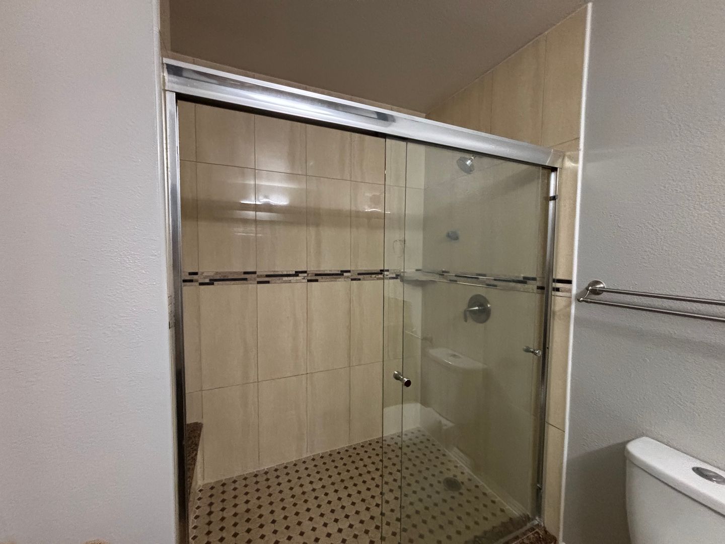 2042 Ilex Avenue - San Diego - California - 4 bed, 2 bath rental property