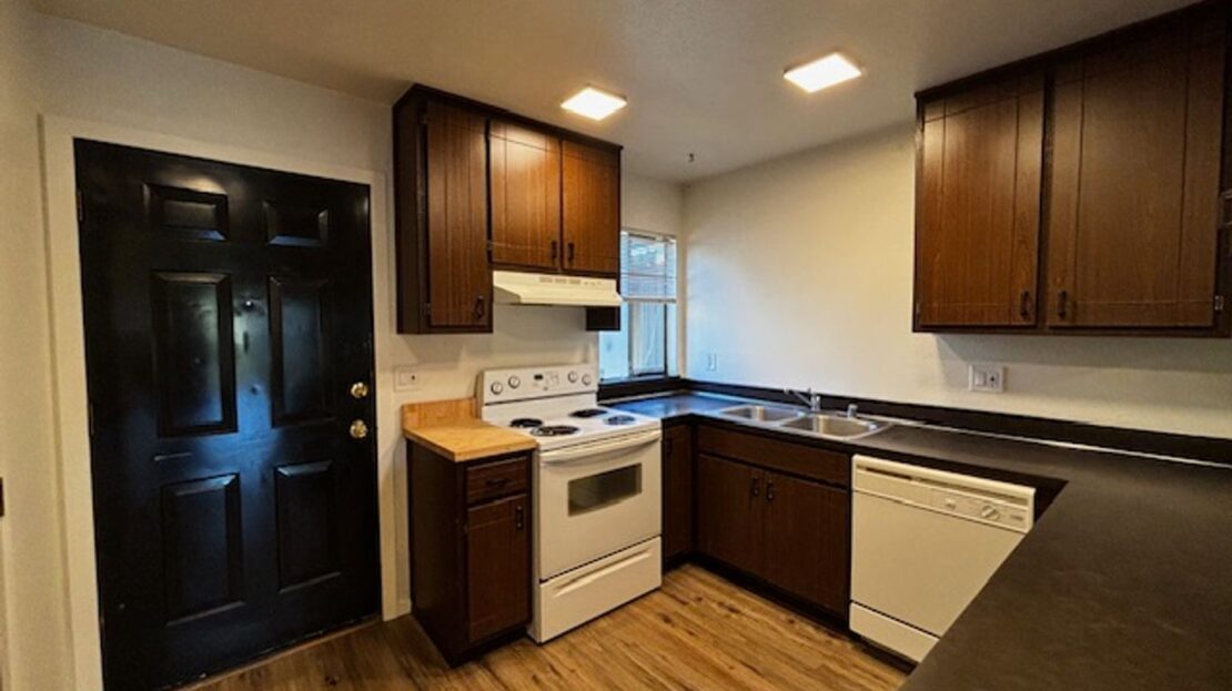 2111 Knox Ave. - 15 - Bellingham - Washington - 2 bed, 1.5 bath rental property