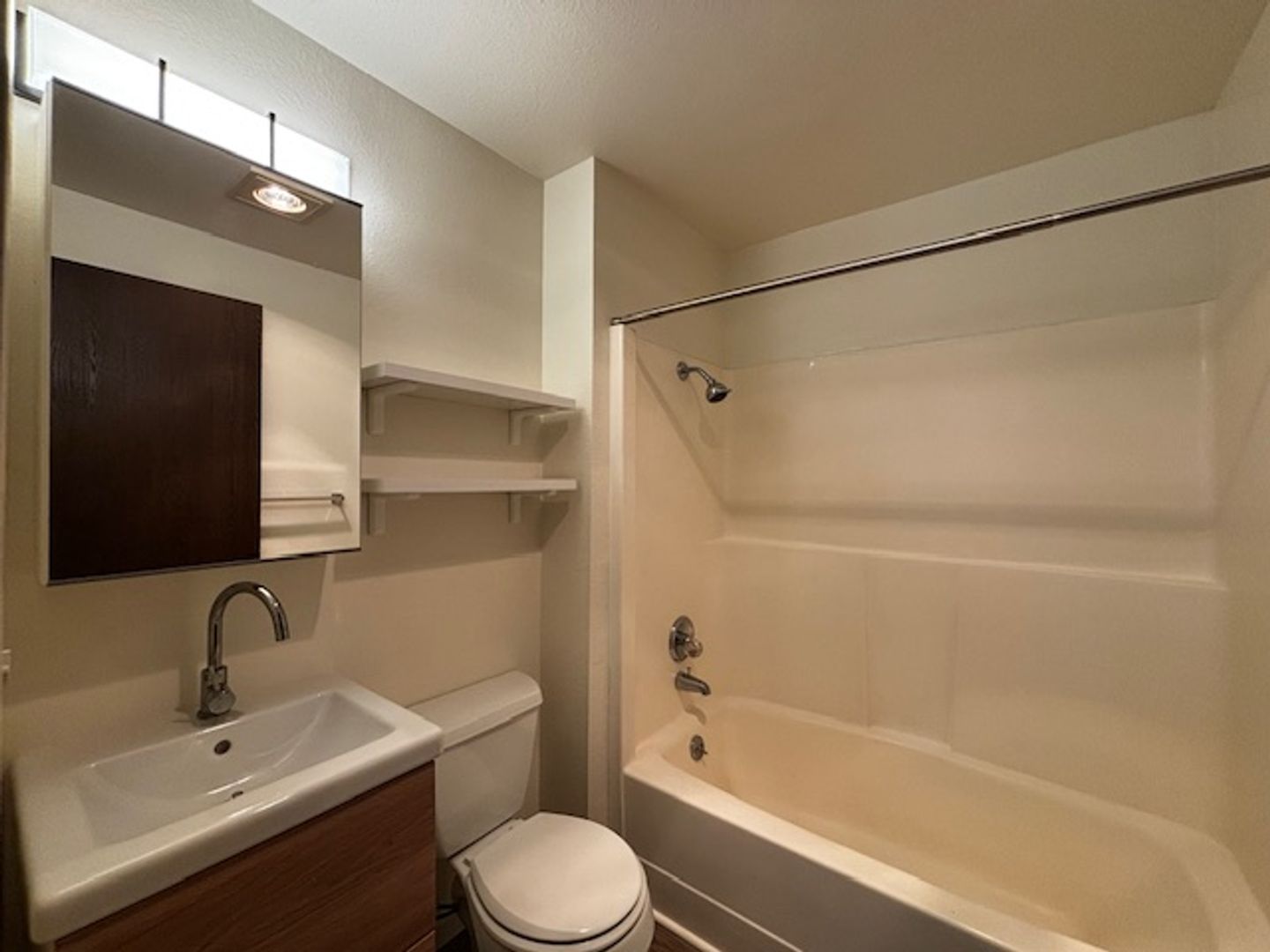 2111 Knox Ave. - 15 - Bellingham - Washington - 2 bed, 1.5 bath rental property