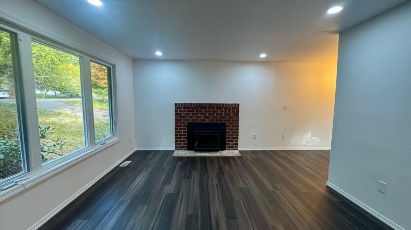 21215 NE 10th Pl - Sammamish - Washington - 3 bed, 2 bath rental property