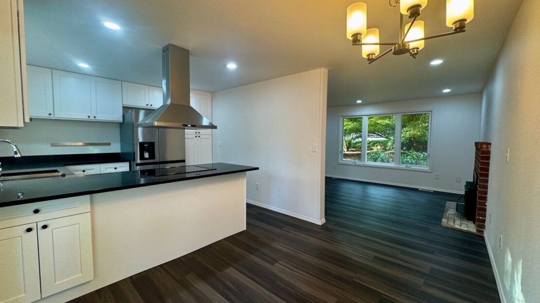 21215 NE 10th Pl - Sammamish - Washington - 3 bed, 2 bath rental property