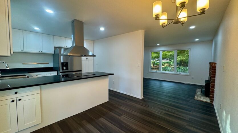 21215 NE 10th Pl - Sammamish - Washington - 3 bed, 2 bath rental property