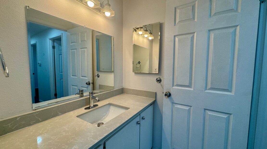 21215 NE 10th Pl - Sammamish - Washington - 3 bed, 2 bath rental property