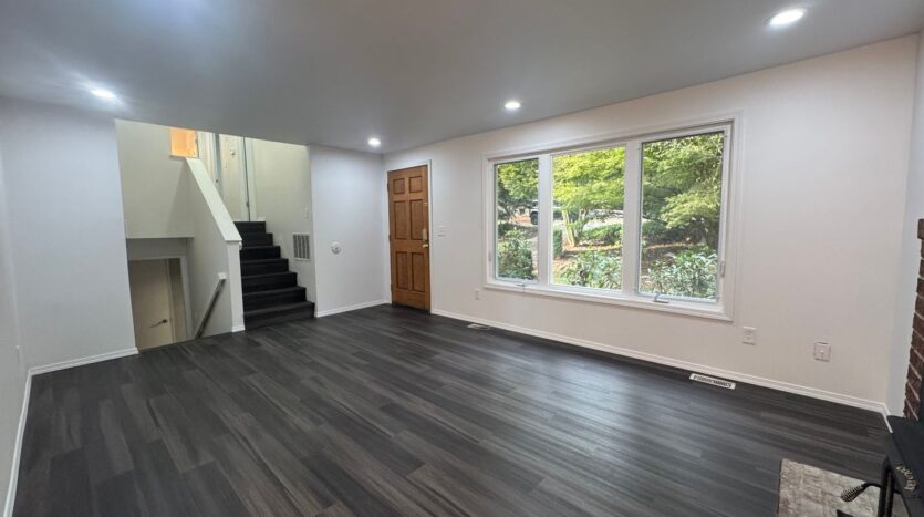 21215 NE 10th Pl - Sammamish - Washington - 3 bed, 2 bath rental property