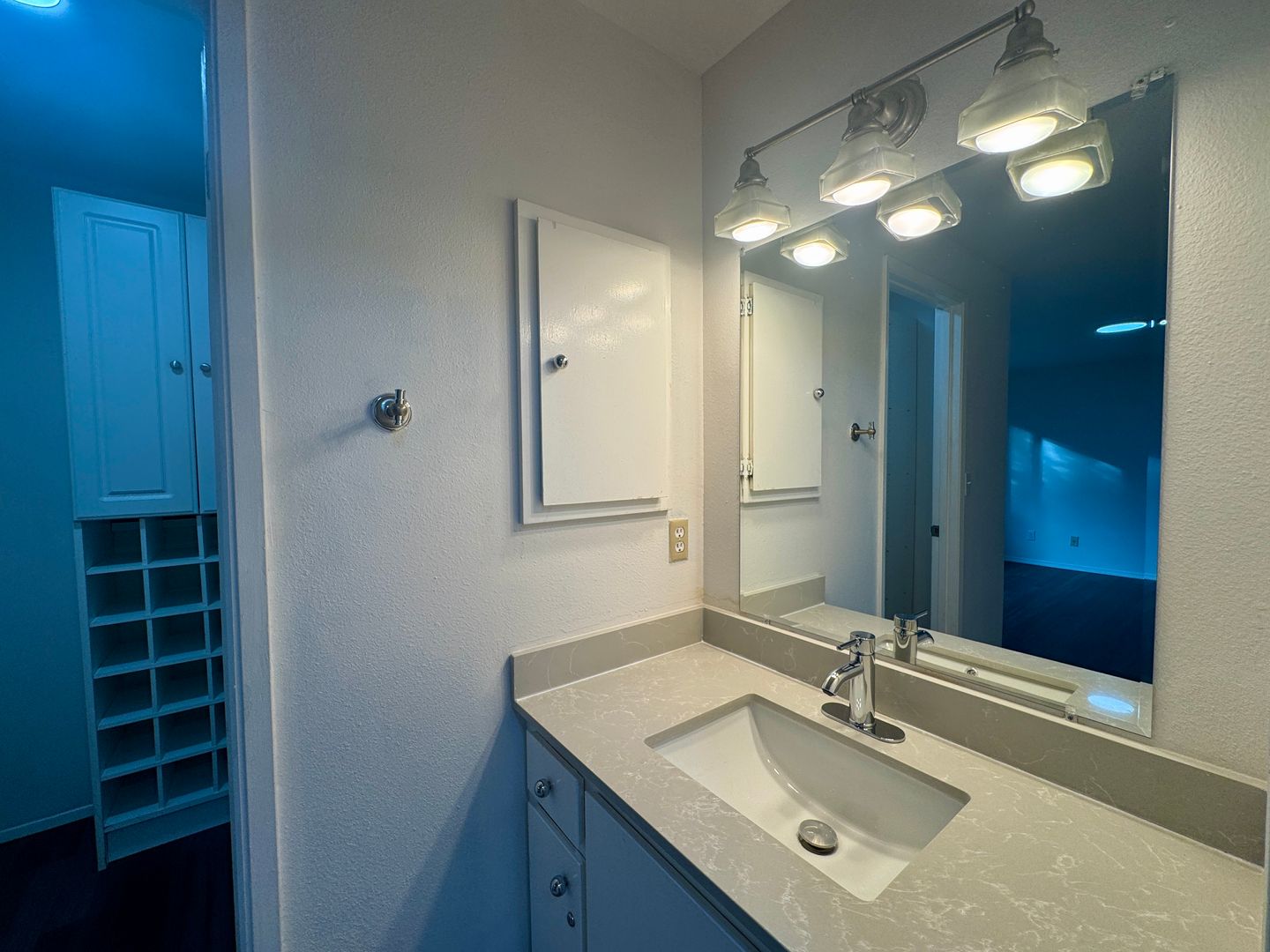 21215 NE 10th Pl - Sammamish - Washington - 3 bed, 2 bath rental property