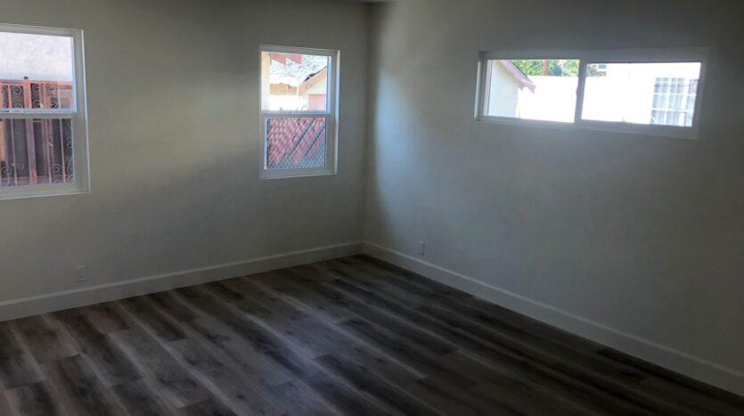 2127 S Sycamore - Los Angeles - California - 3 bed, 2 bath rental property