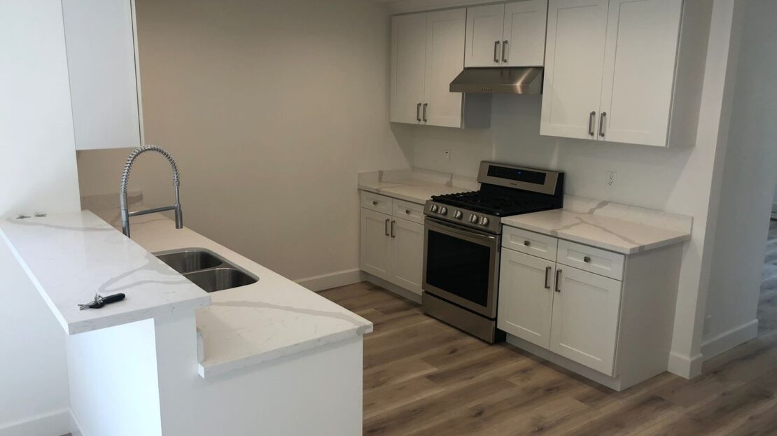 2127 S Sycamore - Los Angeles - California - 3 bed, 2 bath rental property