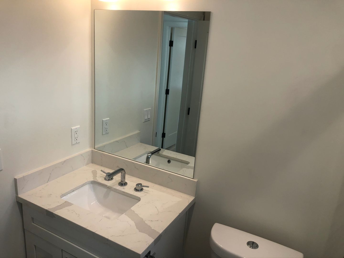 2127 S Sycamore - Los Angeles - California - 3 bed, 2 bath rental property