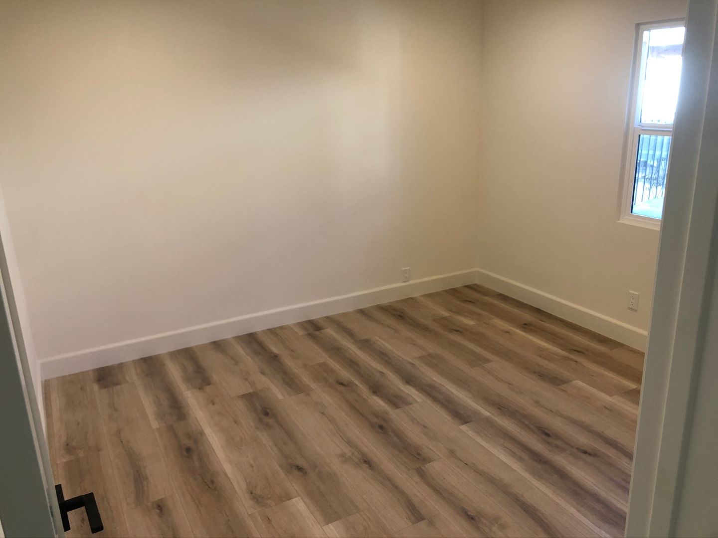 2127 S Sycamore - Los Angeles - California - 3 bed, 2 bath rental property