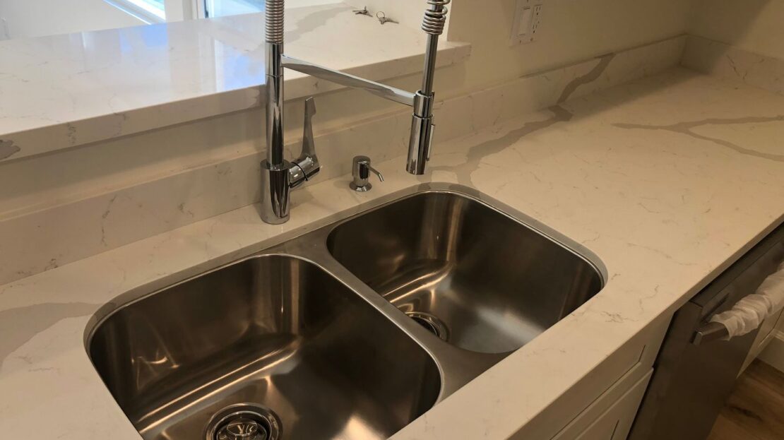 2127 S Sycamore - Los Angeles - California - 3 bed, 2 bath rental property