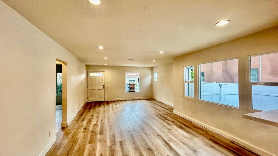 2127 S Sycamore - Los Angeles - California - 3 bed, 2 bath rental property