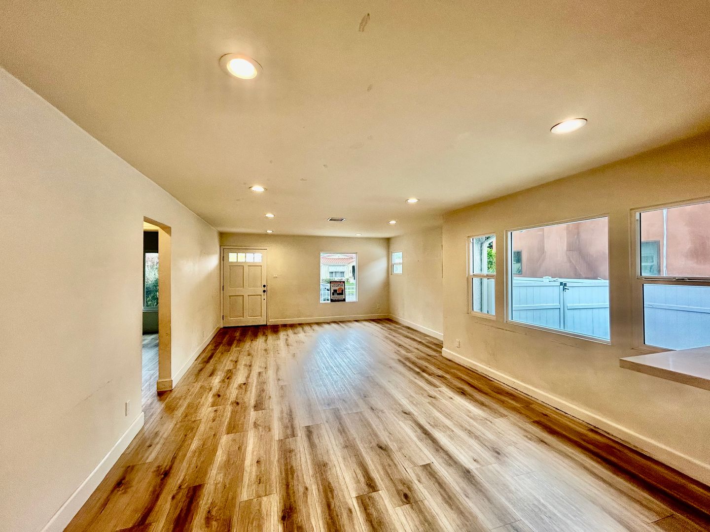 2127 S Sycamore - Los Angeles - California - 3 bed, 2 bath rental property
