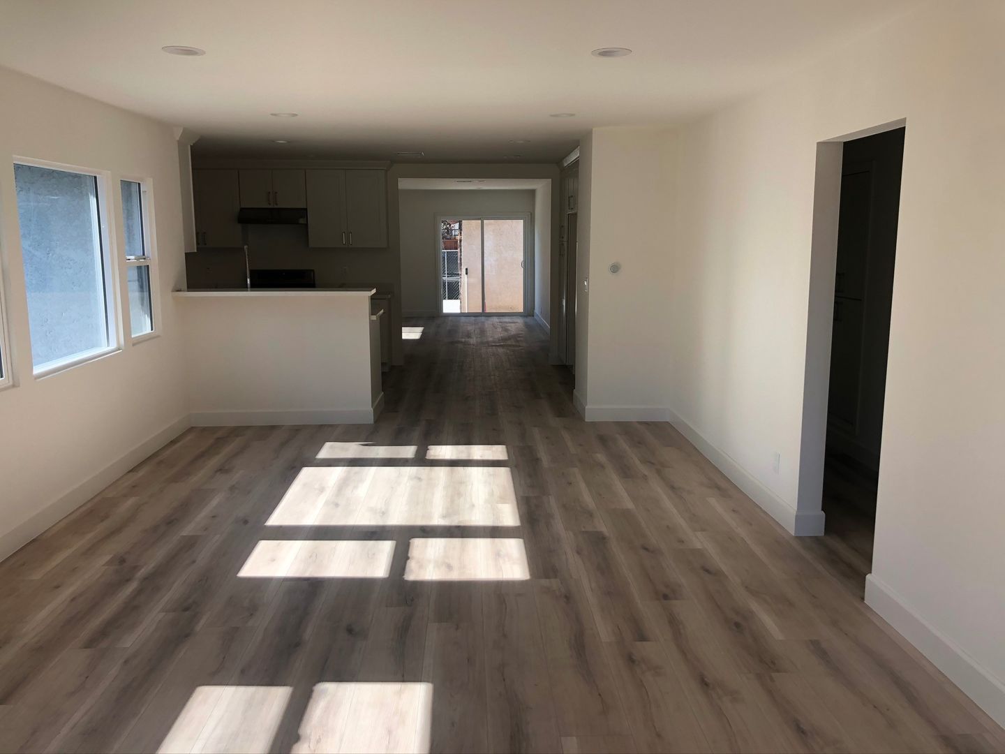 2127 S Sycamore - Los Angeles - California - 3 bed, 2 bath rental property