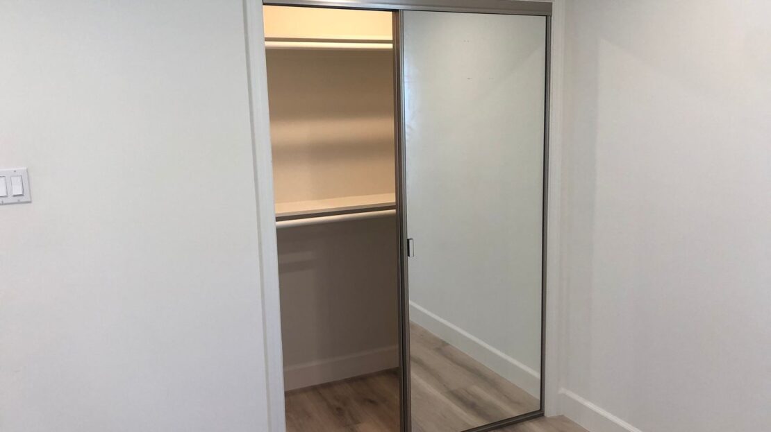 2127 S Sycamore - Los Angeles - California - 3 bed, 2 bath rental property